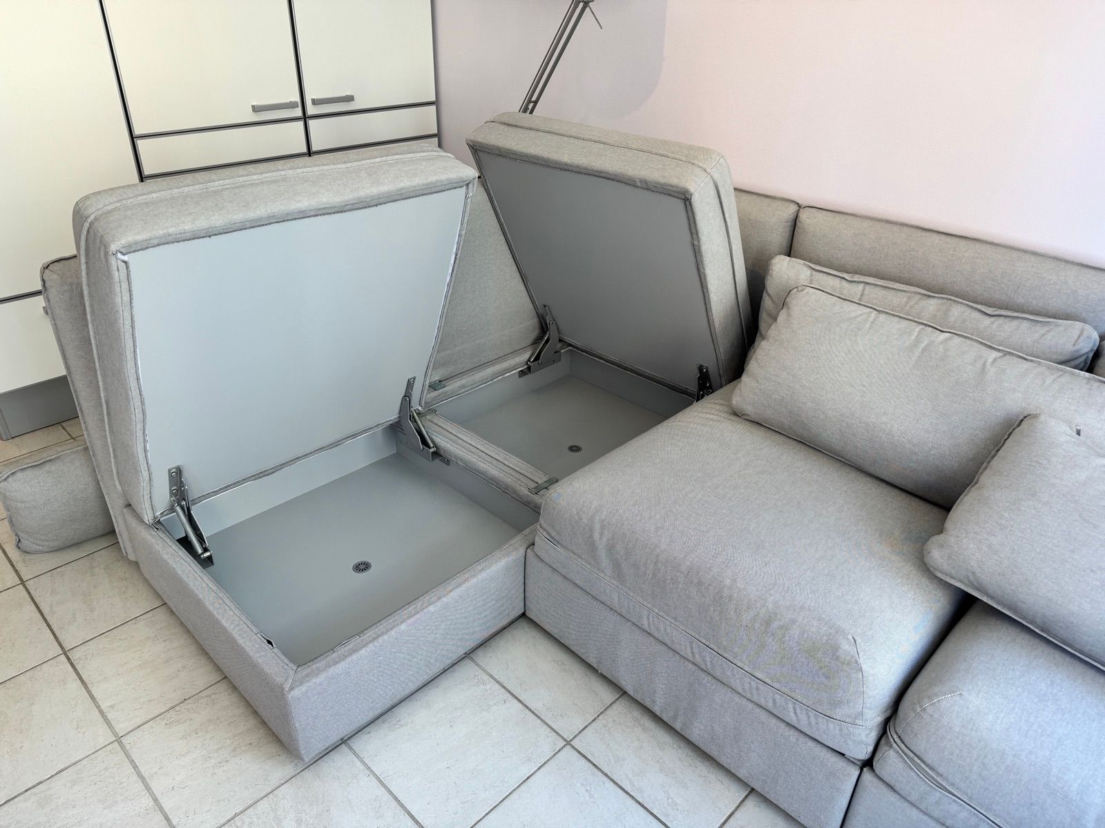 Canapé convertible avec rangement intégré